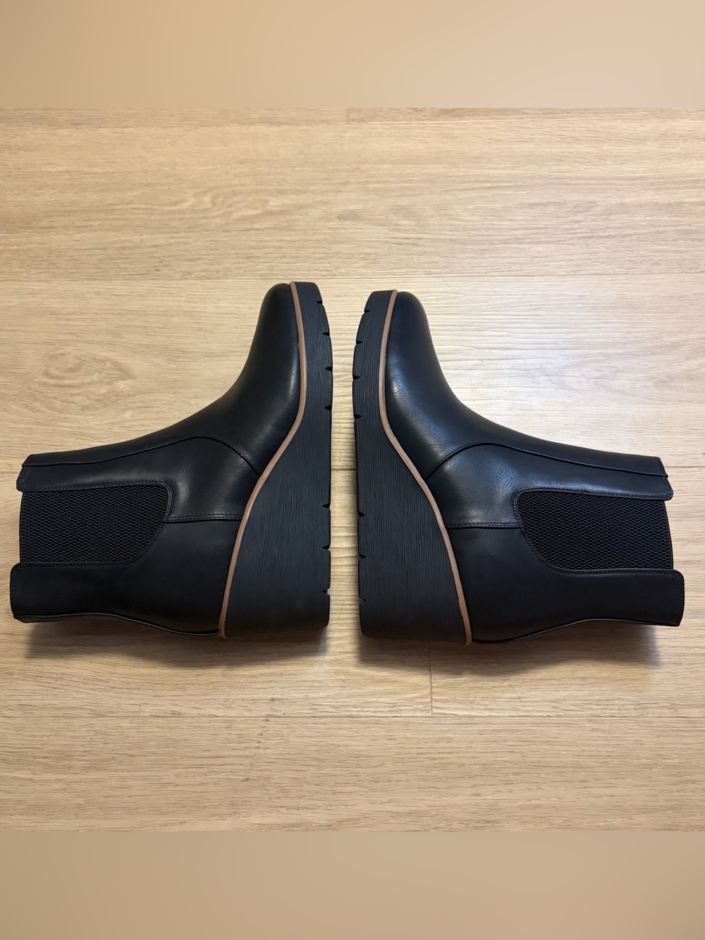 Soul Naturalizer Apollo Black Wedge Chelsea Boots 9M